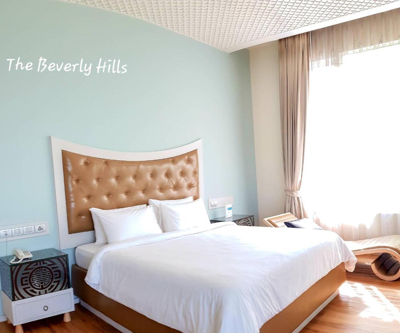 The Beverly Hills Hotel Nakhonratchasima Exterior foto